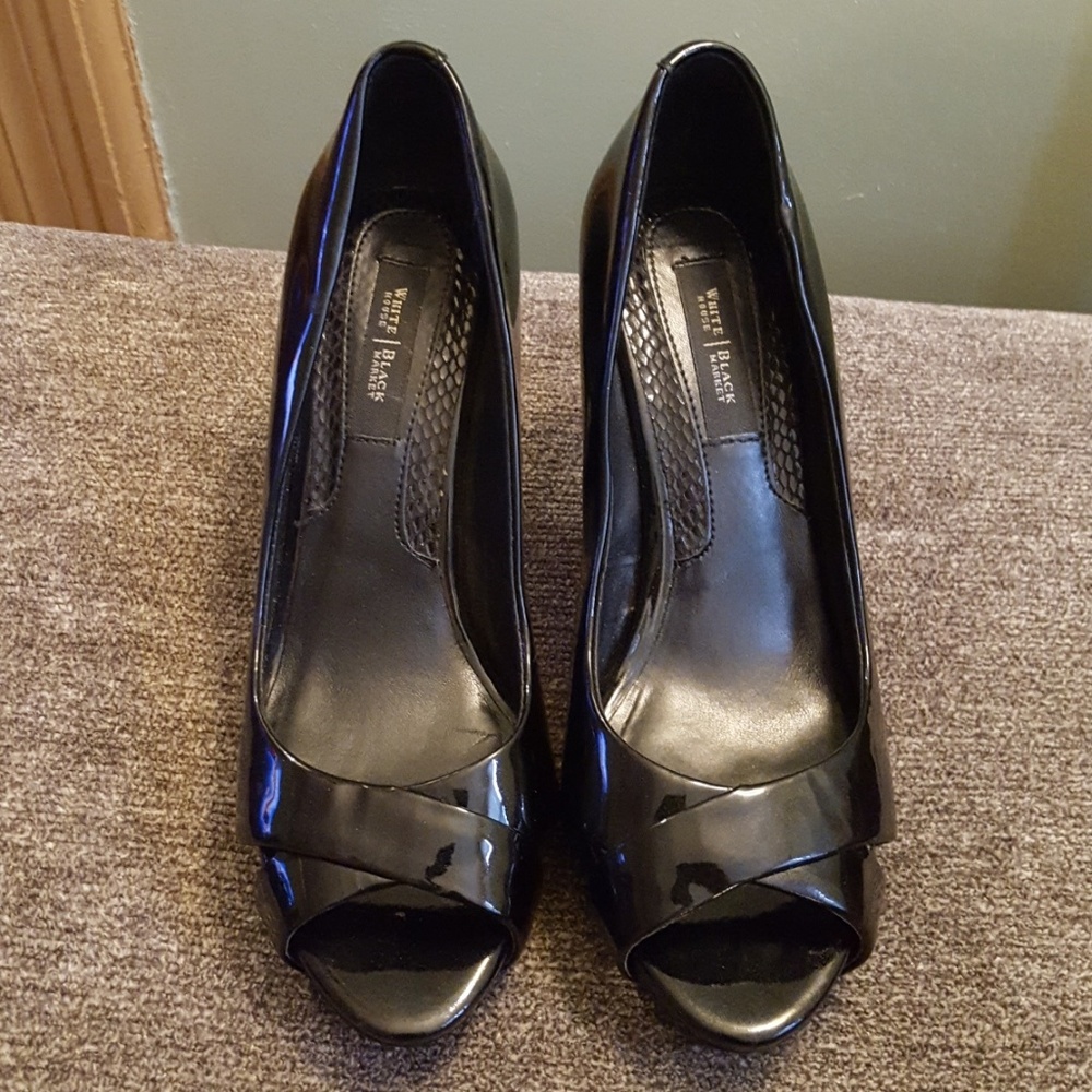 White House Black Market Pumps